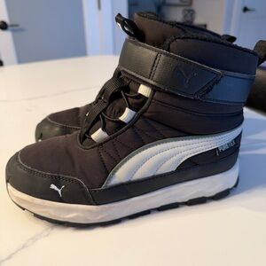 Puma Kids Black and Gray Boots Size 3